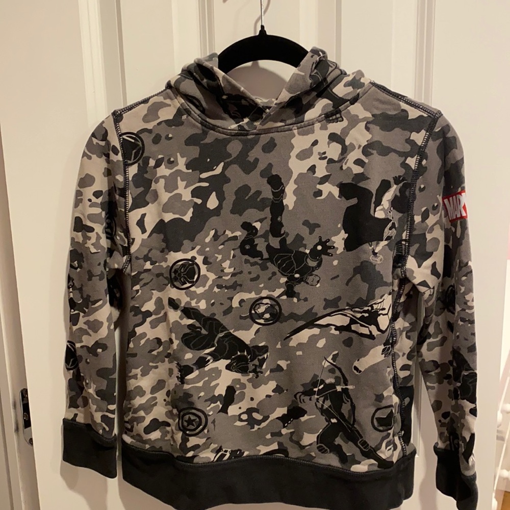 Gap boys X Marvel hoodie sweatshirt with pockets